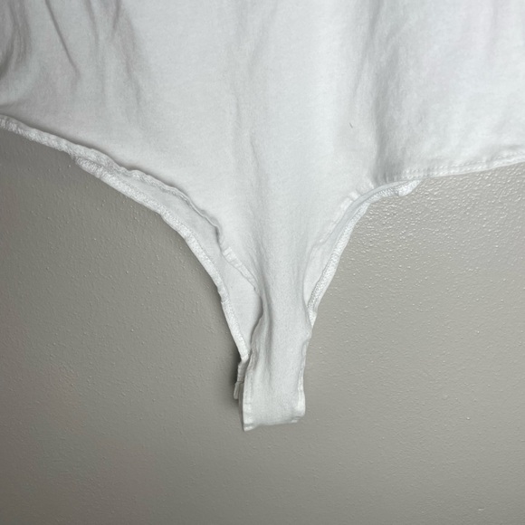 White cotton bodysuit - Picture 5 of 7